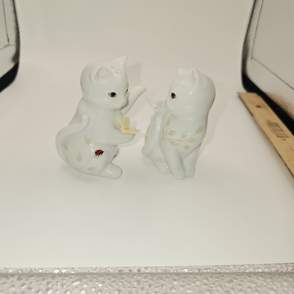 Lenox Cat Salt and Pepper Shaker Set with Floral Butterflies and Bees - Picture 2 of 6